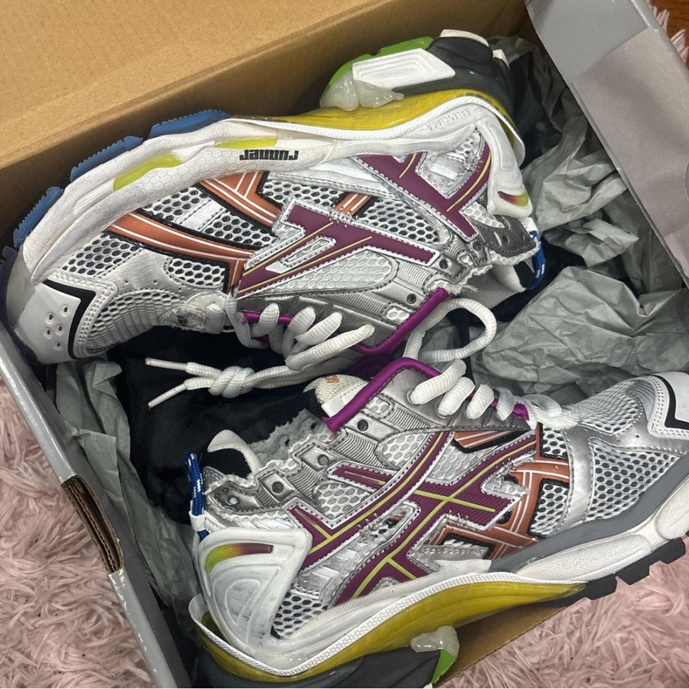 Balenciaga Runners Size 38